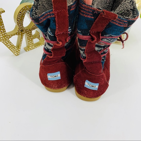 TOMS Boots - Picture 5 of 8